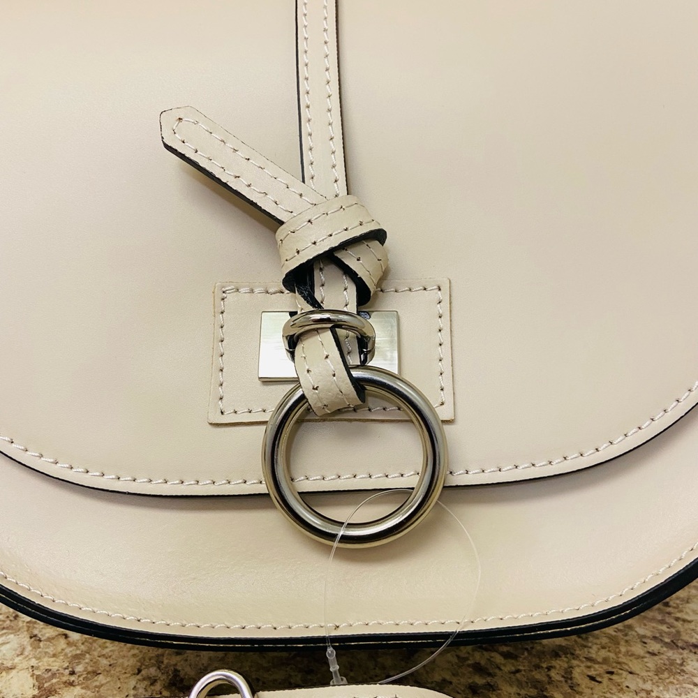 Tano Made in Italy Leather Crossbody - Picture 4 of 12